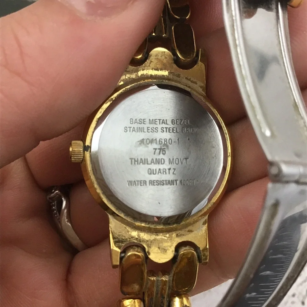 Vintage Anne Klein II Quartz Ladies Date Watch Gold-Tone Linked‎ Band